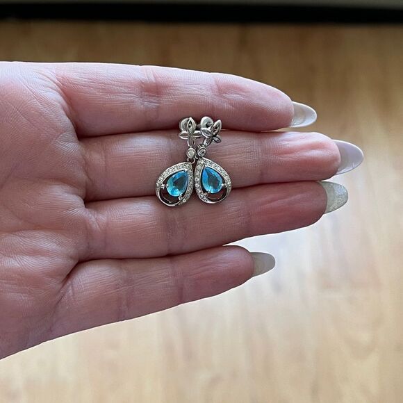 The Blue Tear Drop Earrings in 925 silver and cubic zirconia - Picture 2 of 7